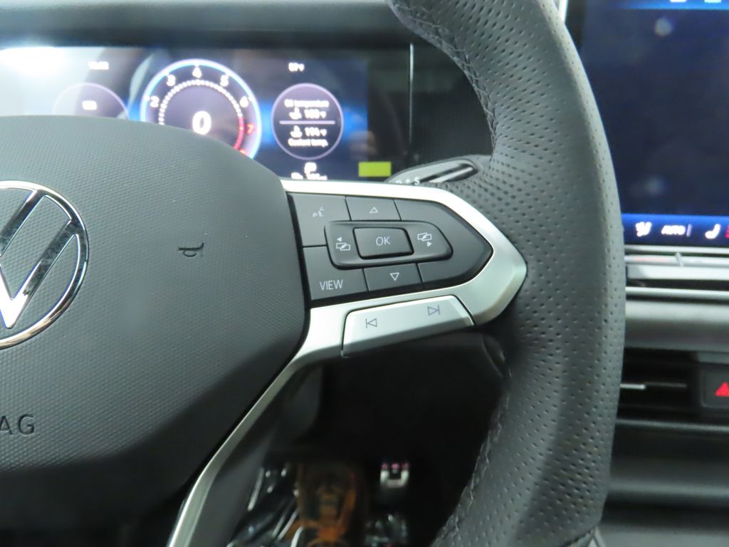 2025 Volkswagen Tiguan SE R-Line Black photo 12
