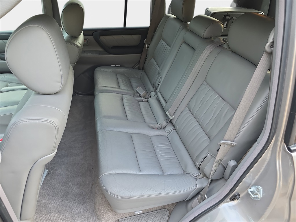 2006 Toyota Land Cruiser Base photo 12