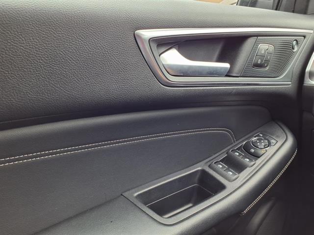 2024 Ford Edge Titanium photo 20