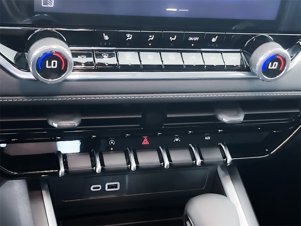 2026 Chevrolet Colorado LT photo 20
