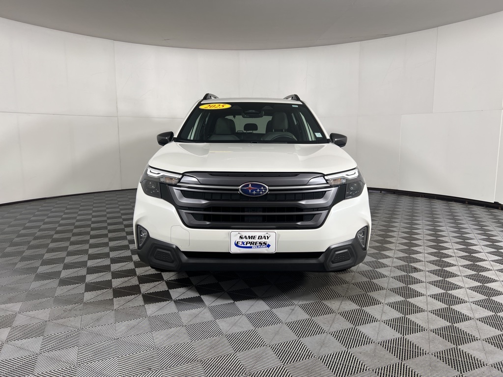 2025 Subaru Forester Premium Base photo 7