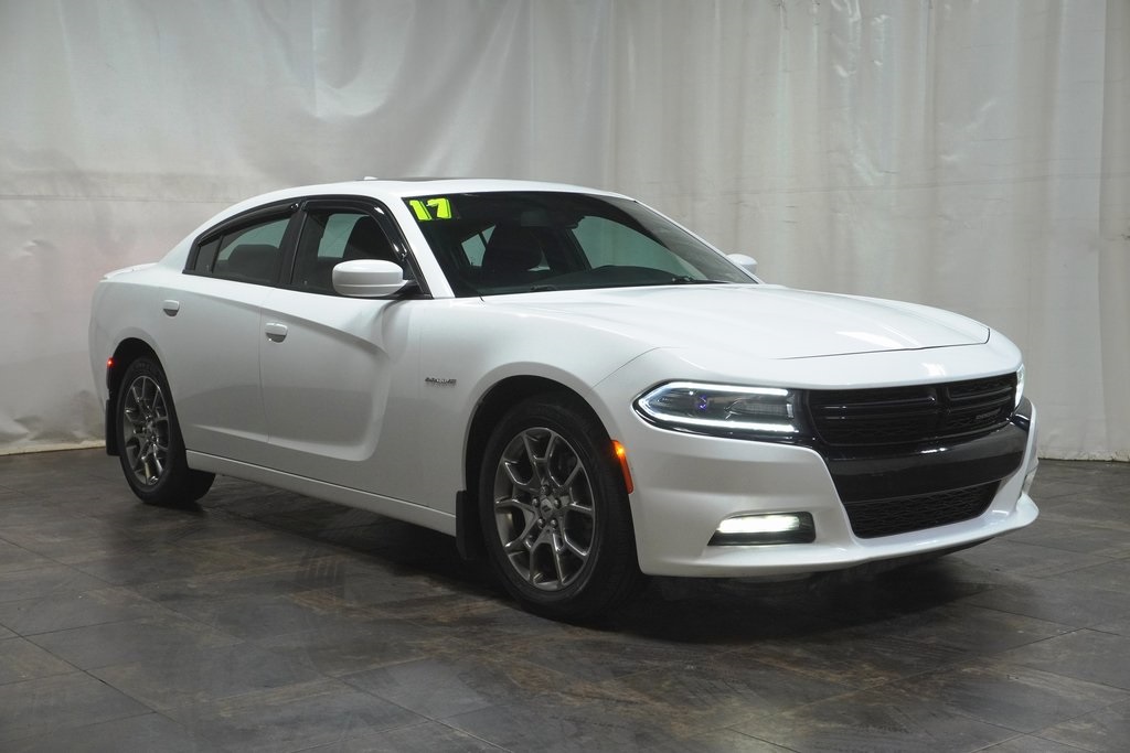 2017 Dodge Charger SXT's photo