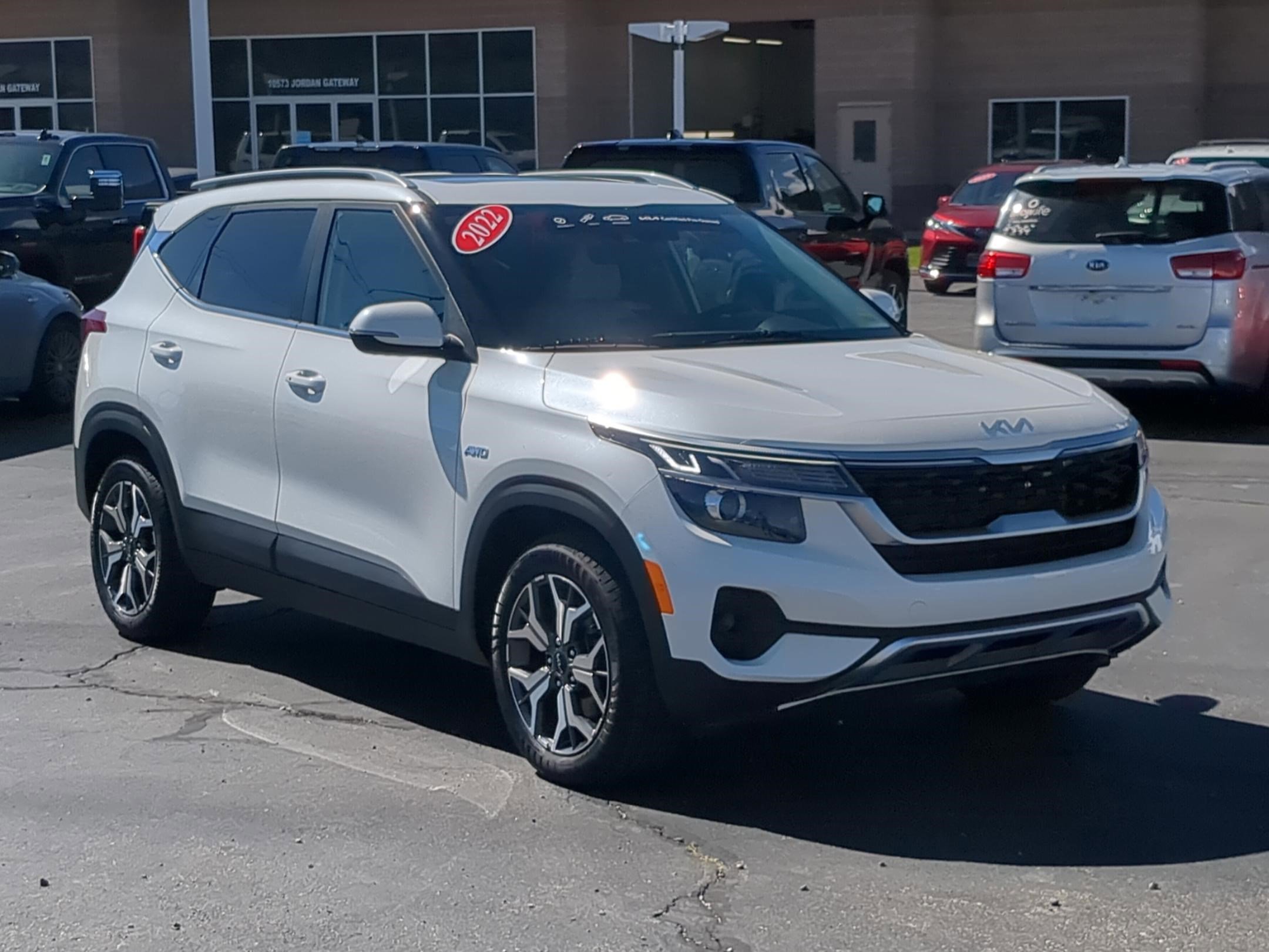 2022 Kia Seltos EX photo 6
