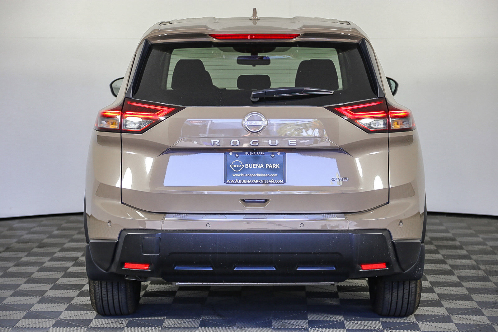 2025 Nissan Rogue SV photo 8