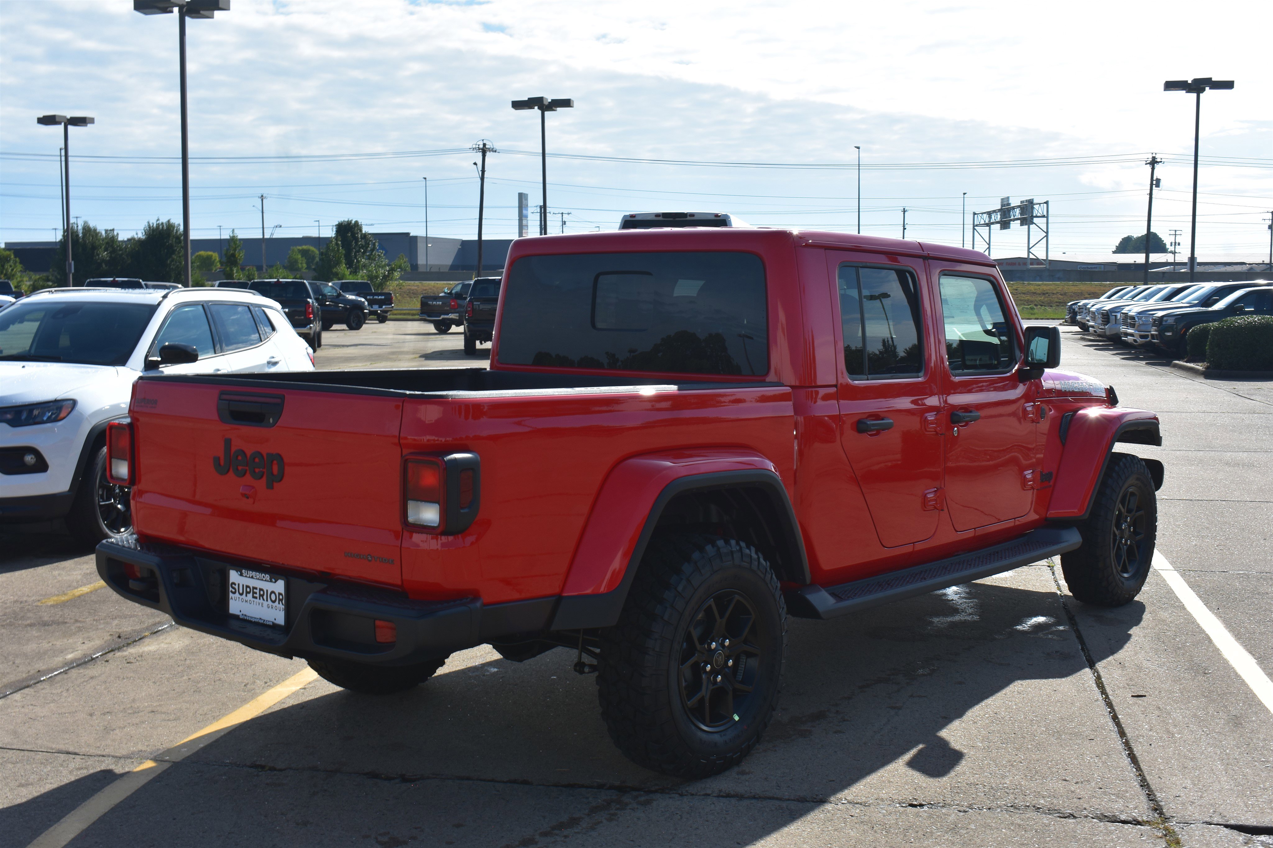 2025 Jeep Gladiator Sport photo 3