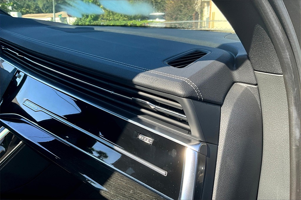 2025 Audi Q7 55 Premium Plus photo 19