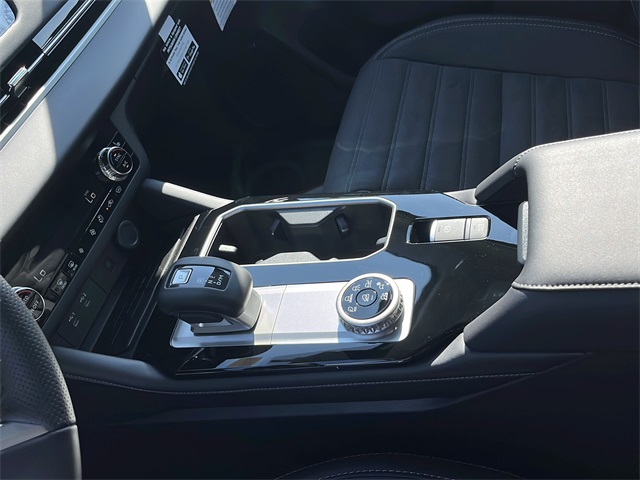 2025 Mitsubishi Outlander SE photo 24