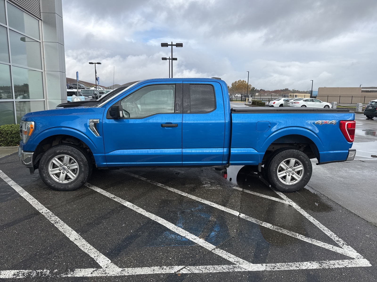 2021 Ford F-150 XLT photo 2