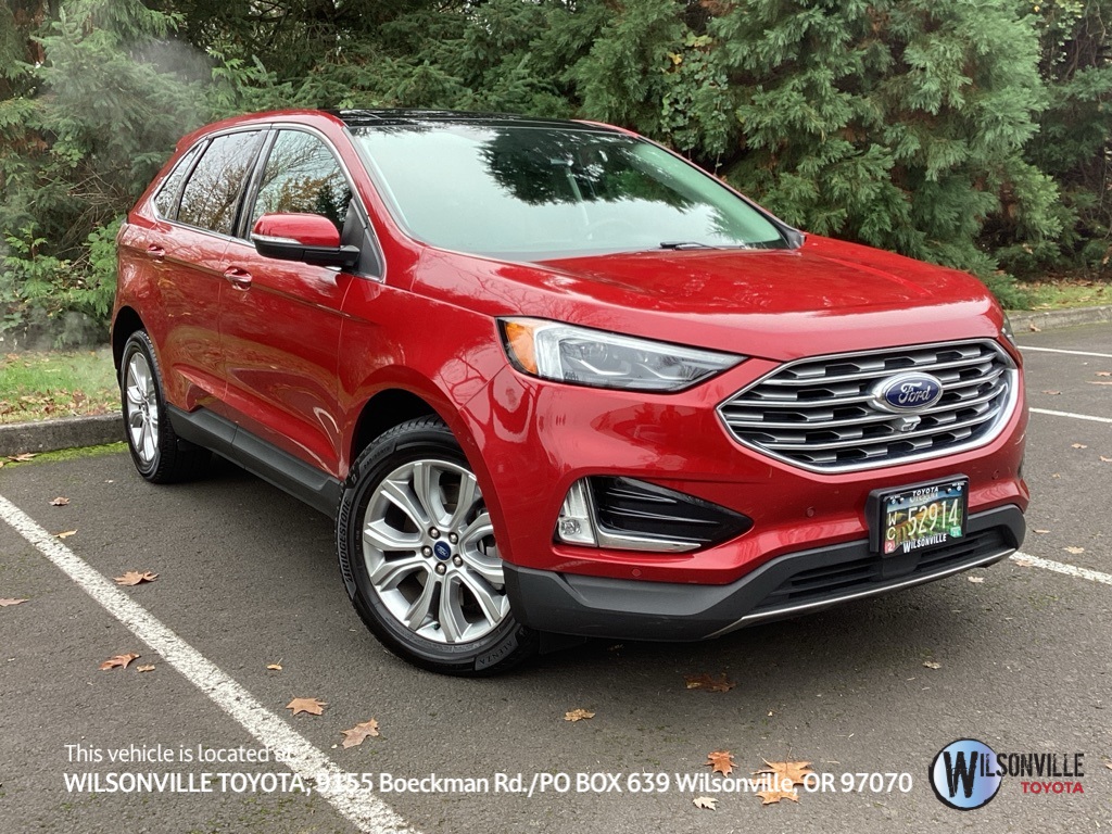 2022 Ford Edge Titanium's photo