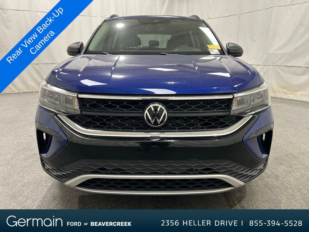 2024 Volkswagen Taos S photo 2
