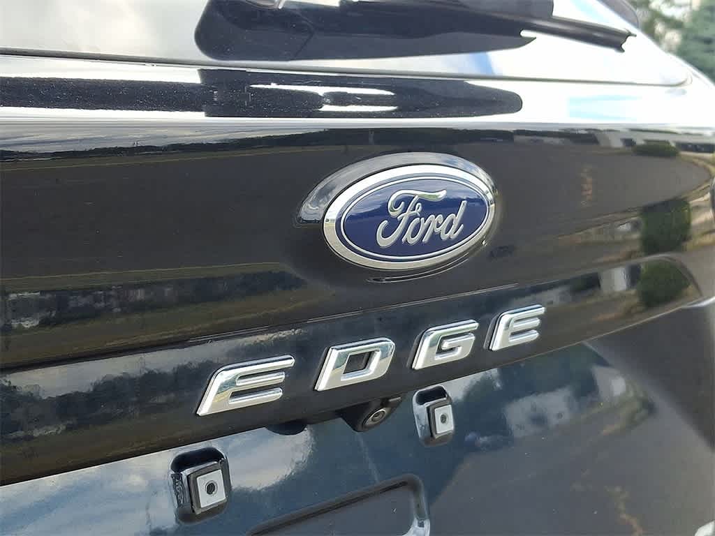 2022 Ford Edge SEL photo 24