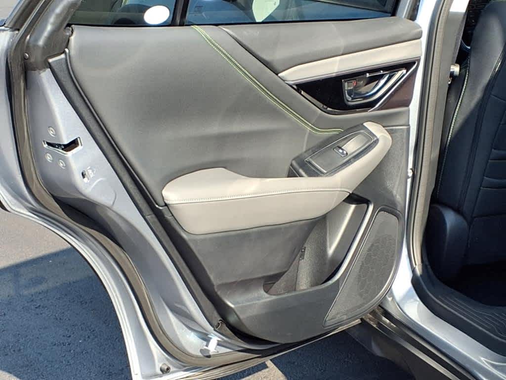 2025 Subaru Outback Onyx Edition XT photo 25