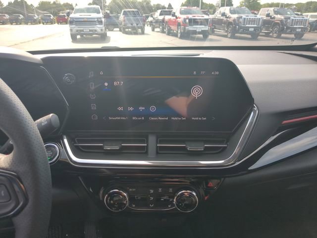 2025 Chevrolet Trax photo 15