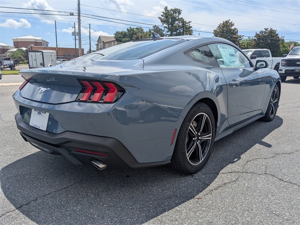 2025 Ford Mustang EcoBoost photo 4