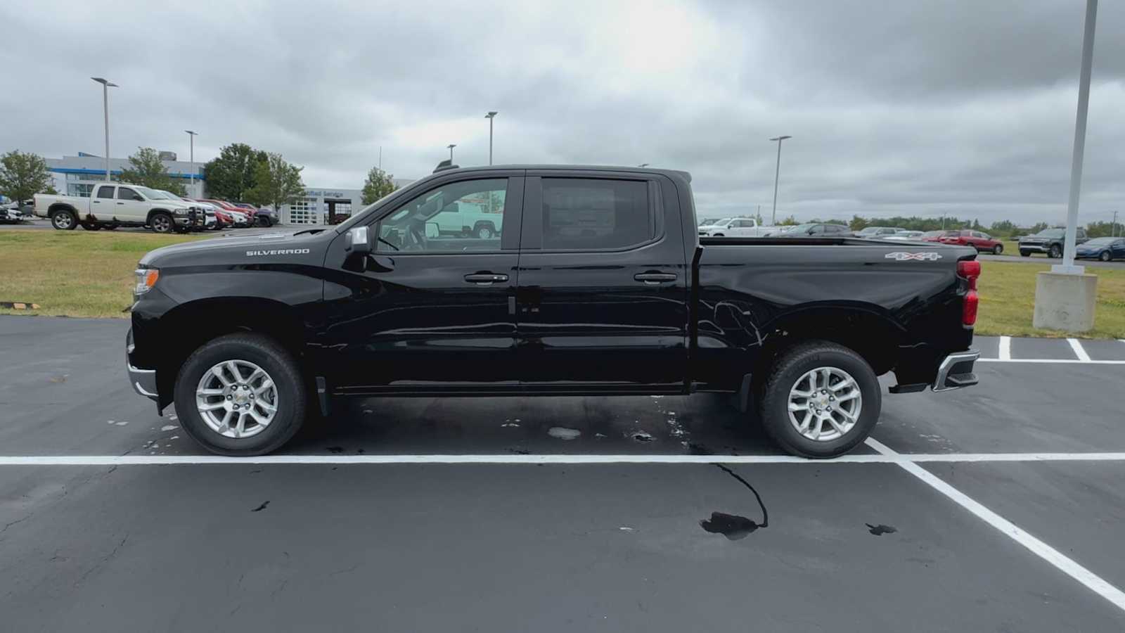 2026 Chevrolet Silverado 1500 LT photo 4