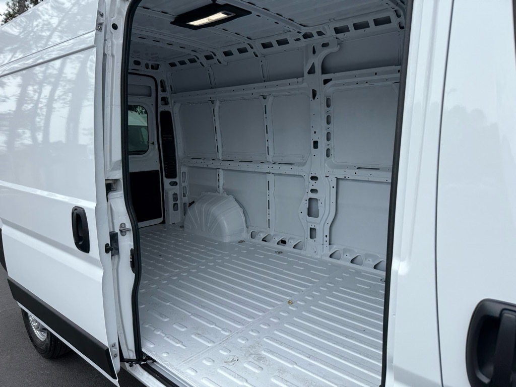2025 Ram ProMaster 3500 photo 4