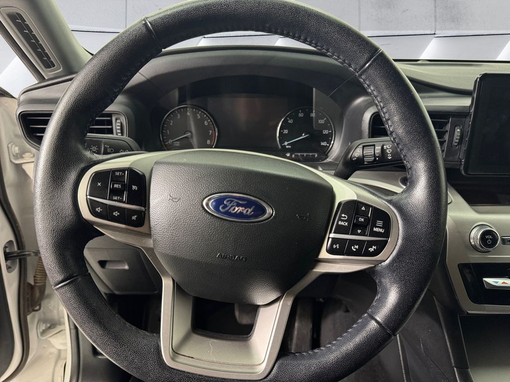 2021 Ford Explorer XLT photo 9