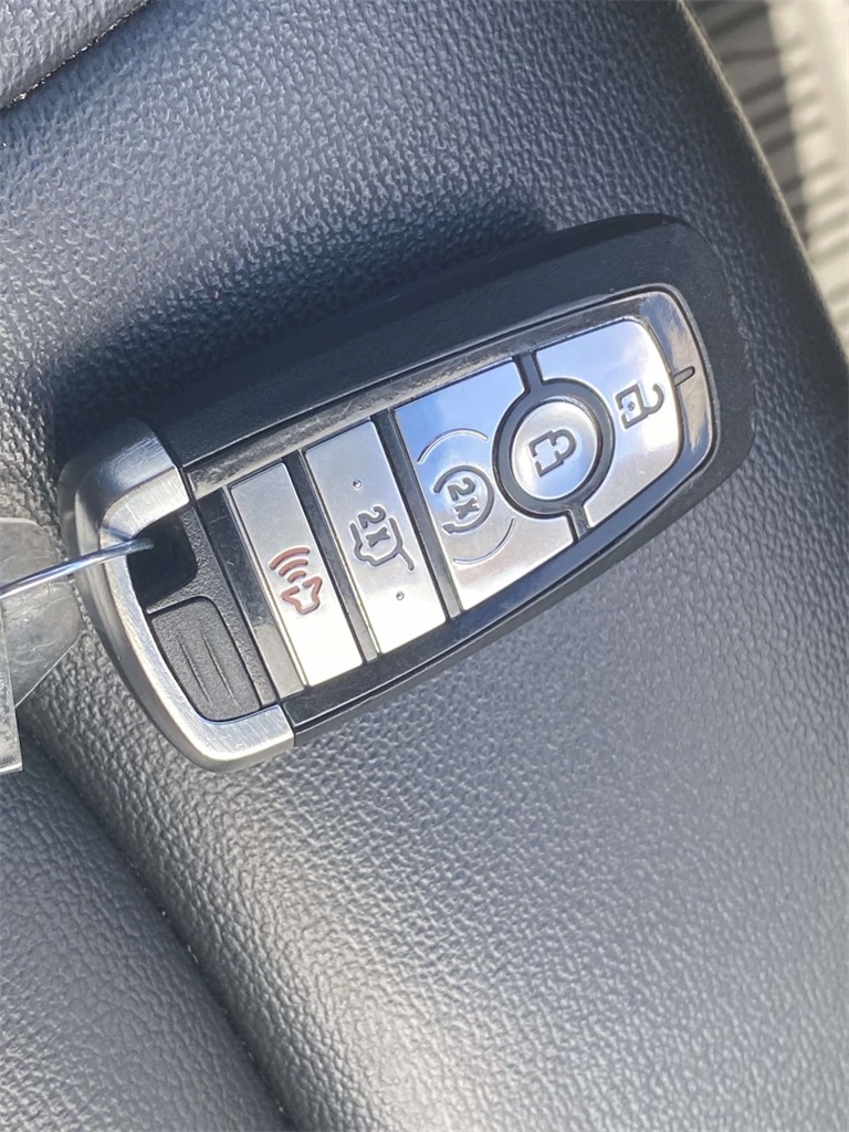 2020 Ford Edge SEL photo 27