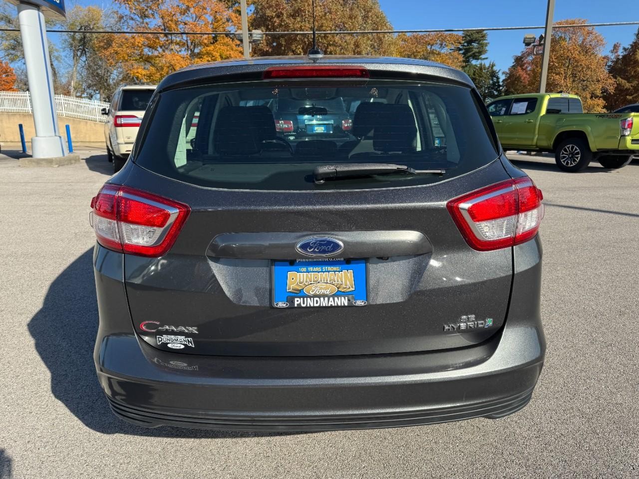 2017 Ford C-Max Hybrid SE photo 3
