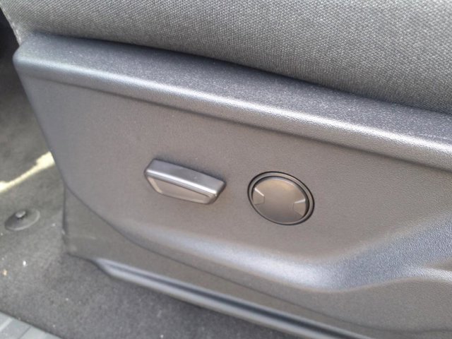 New 2024 Carbonized Gray Metallic Ford XLT image 35