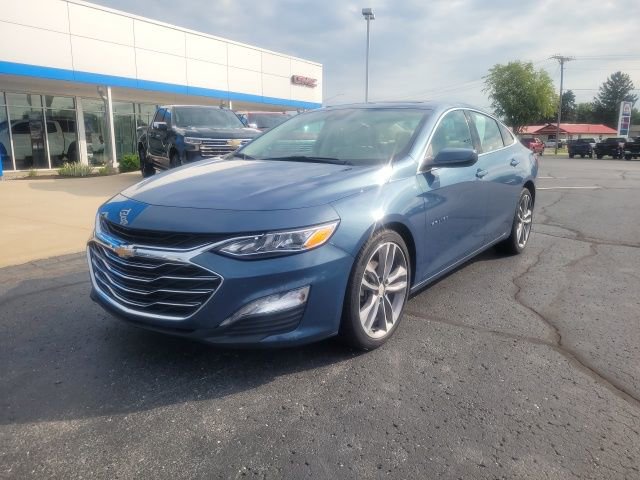 2024 Chevrolet Malibu Premier 2LT photo 2
