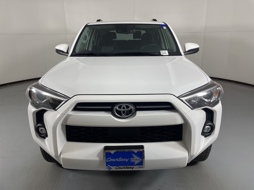 2024 Toyota 4Runner SR5 photo 3