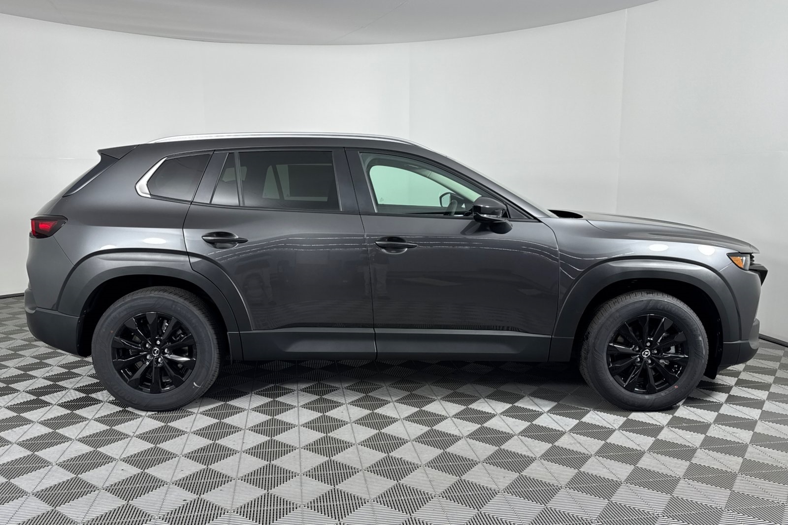 2025 Mazda CX-50 2.5 Select photo 3