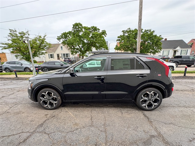 2025 Kia Niro EX Touring photo 6