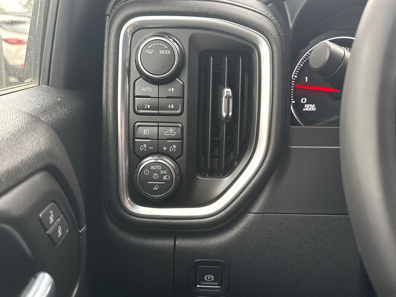 2020 Chevrolet Silverado 2500HD LT photo 8