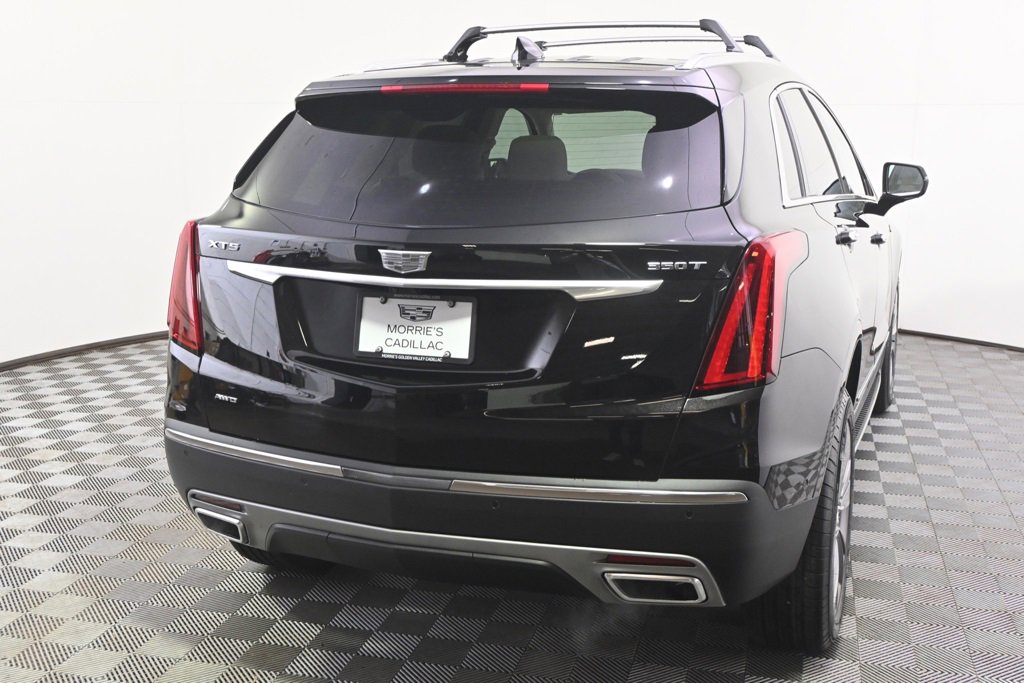 2025 Cadillac XT5 Premium Luxury photo 3
