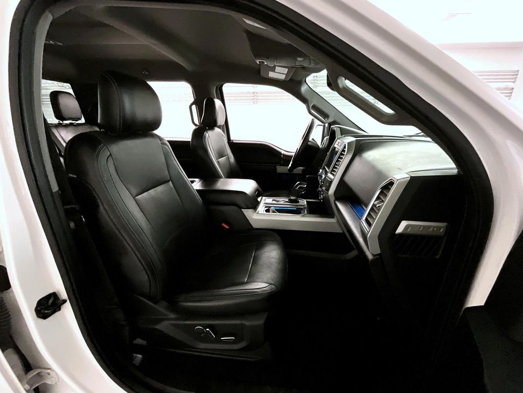 2016 Ford F-150 Lariat photo 14