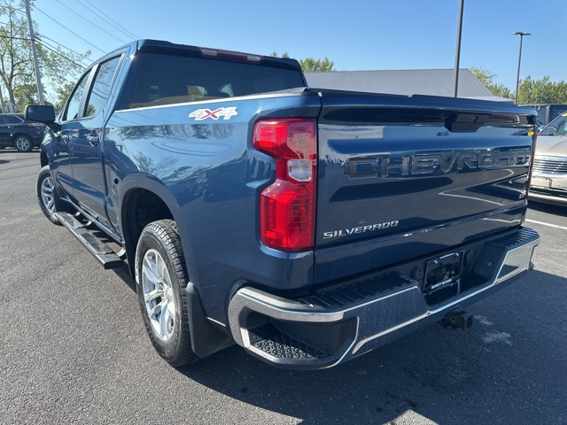 2019 Chevrolet Silverado 1500 LT photo 4
