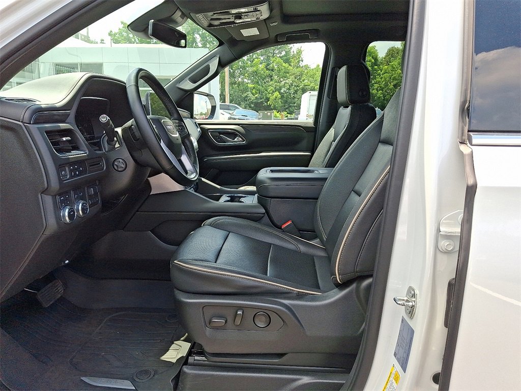 2023 Gmc Yukon XL SLT photo 12