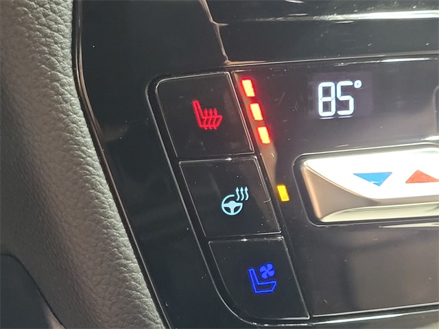 2021 Ford Explorer ST photo 19