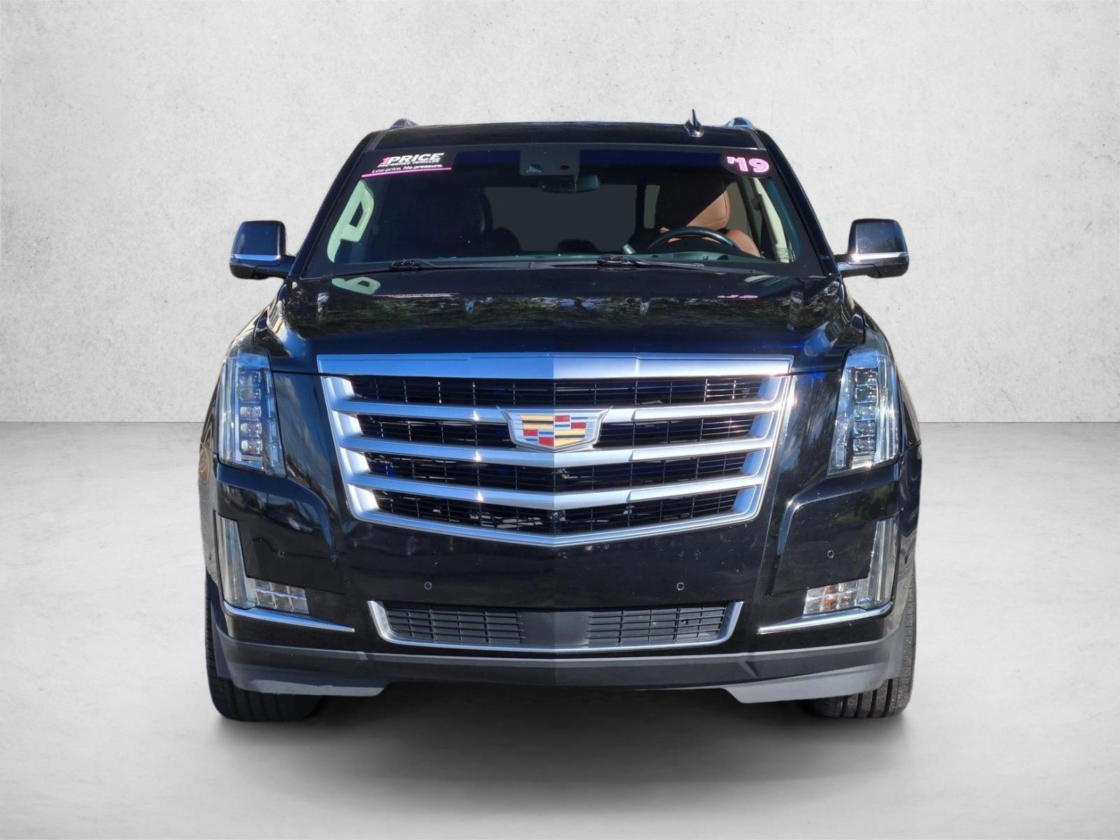 2019 Cadillac Escalade Premium Luxury photo 2