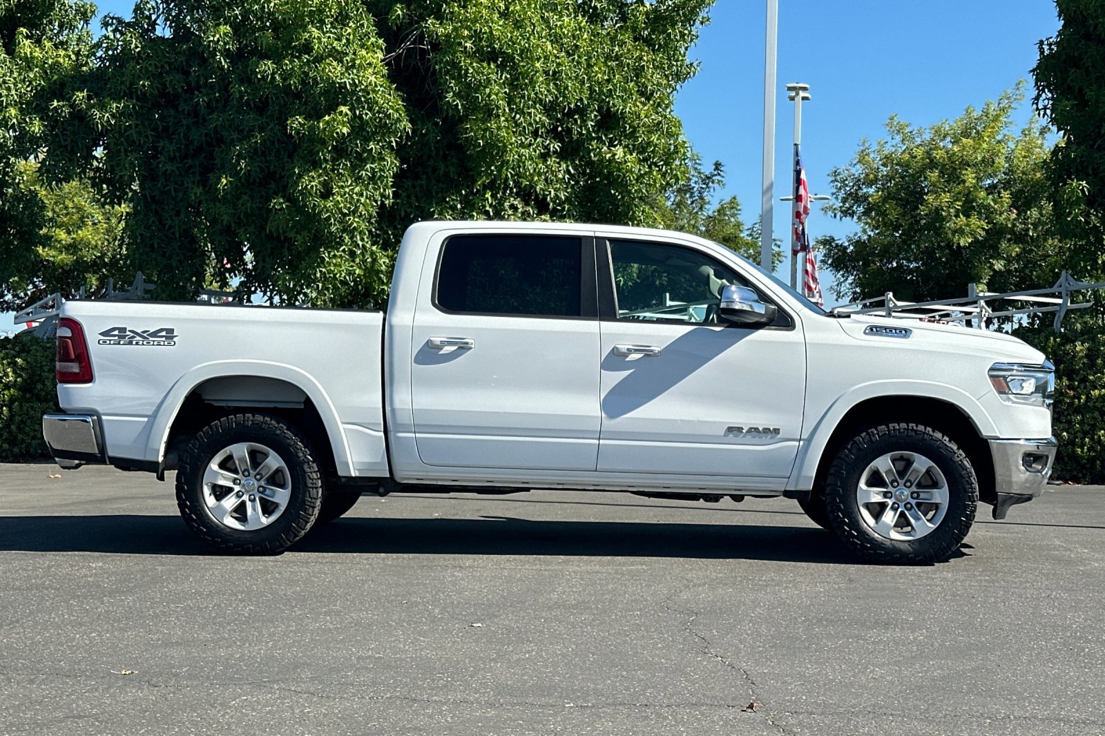 2022 Ram 1500 Laramie photo 3