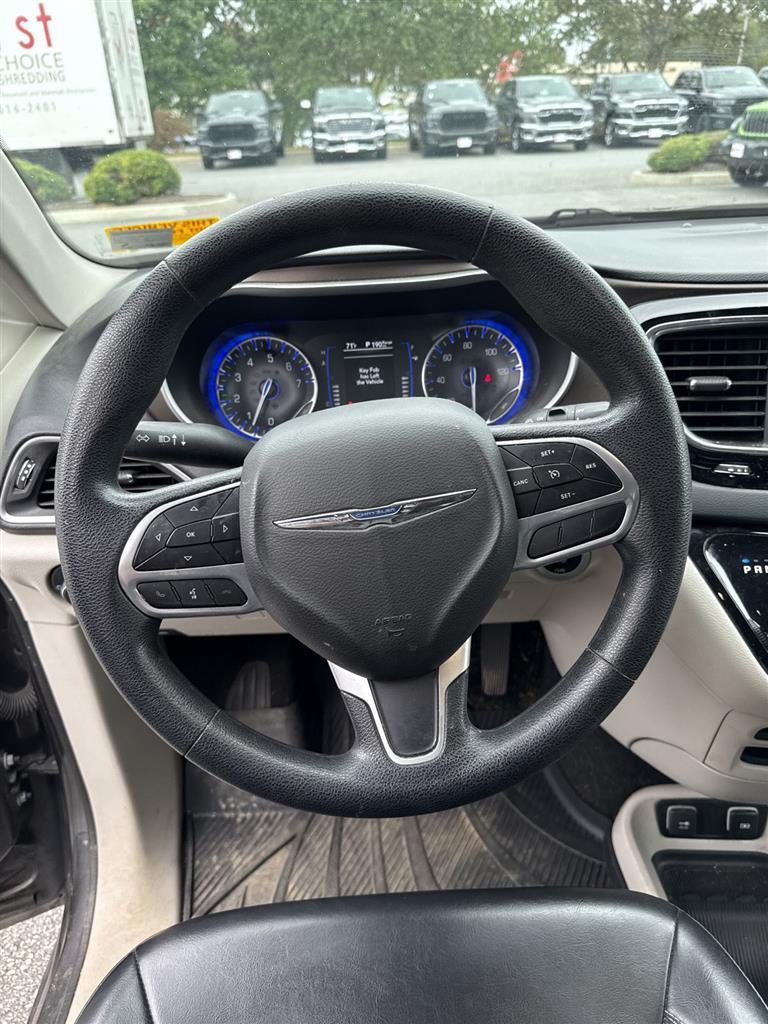 2021 Chrysler Voyager LXi photo 9