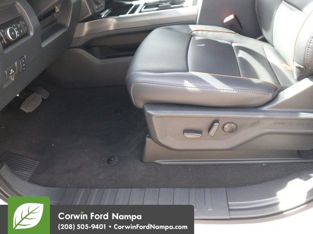 2025 Ford F-350 Lariat photo 14