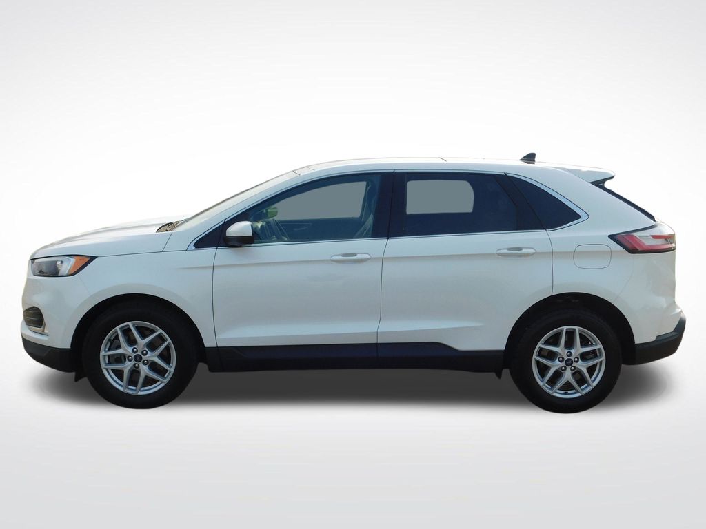 2022 Ford Edge SEL photo 6