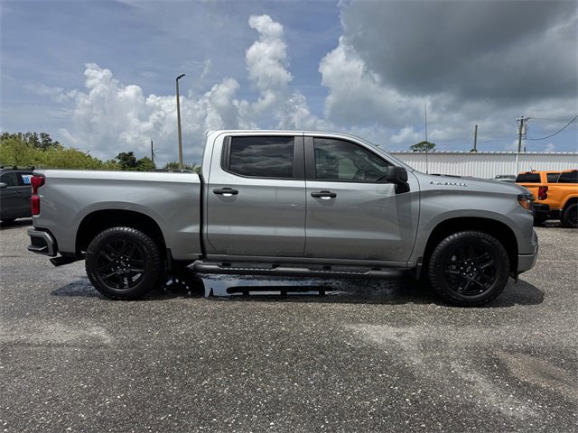 2025 Chevrolet Silverado 1500 Custom photo 4