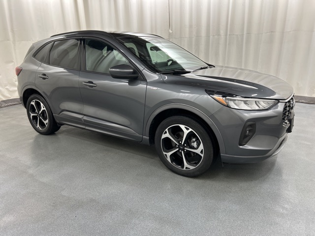 2023 Ford Escape ST-Line Select's photo