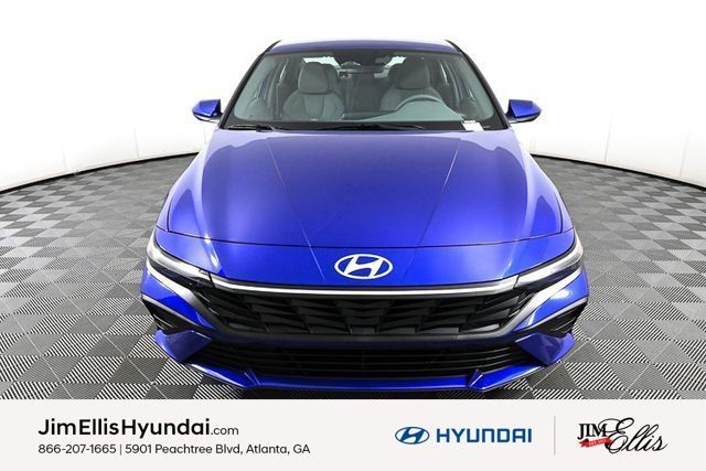 2025 Hyundai Elantra SEL Sport photo 2