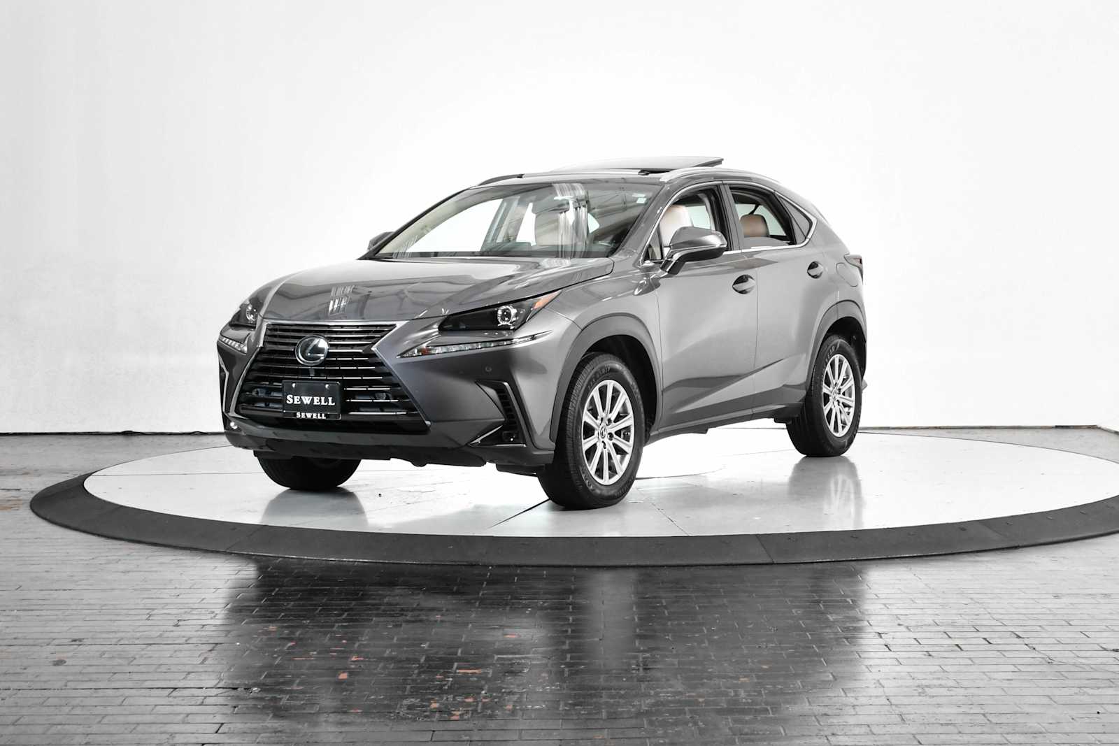 2019 Lexus NX 300's photo