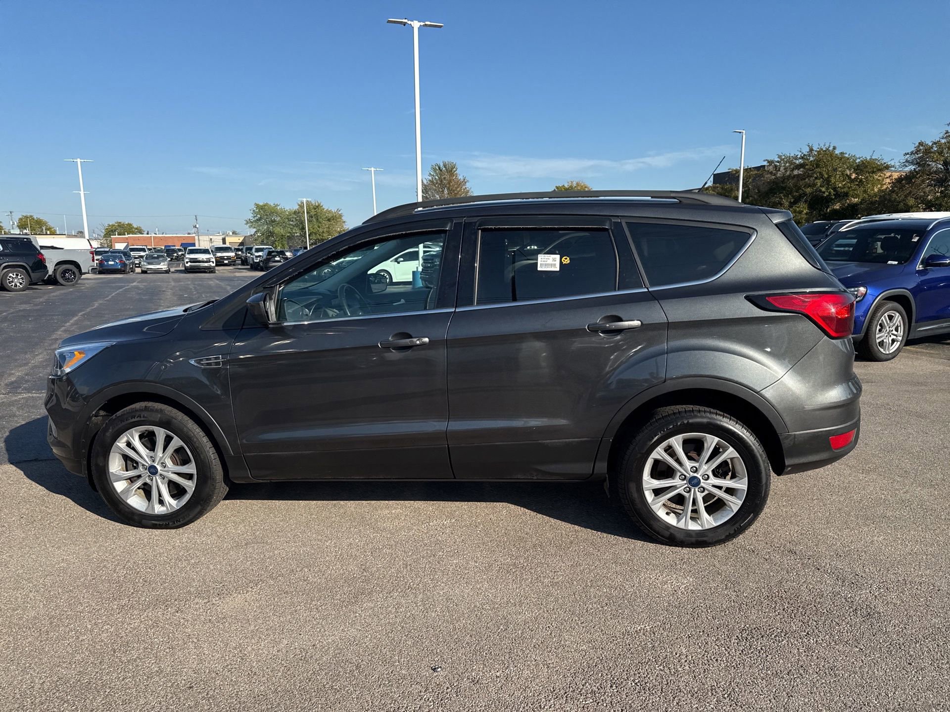 2019 Ford Escape SEL photo 6