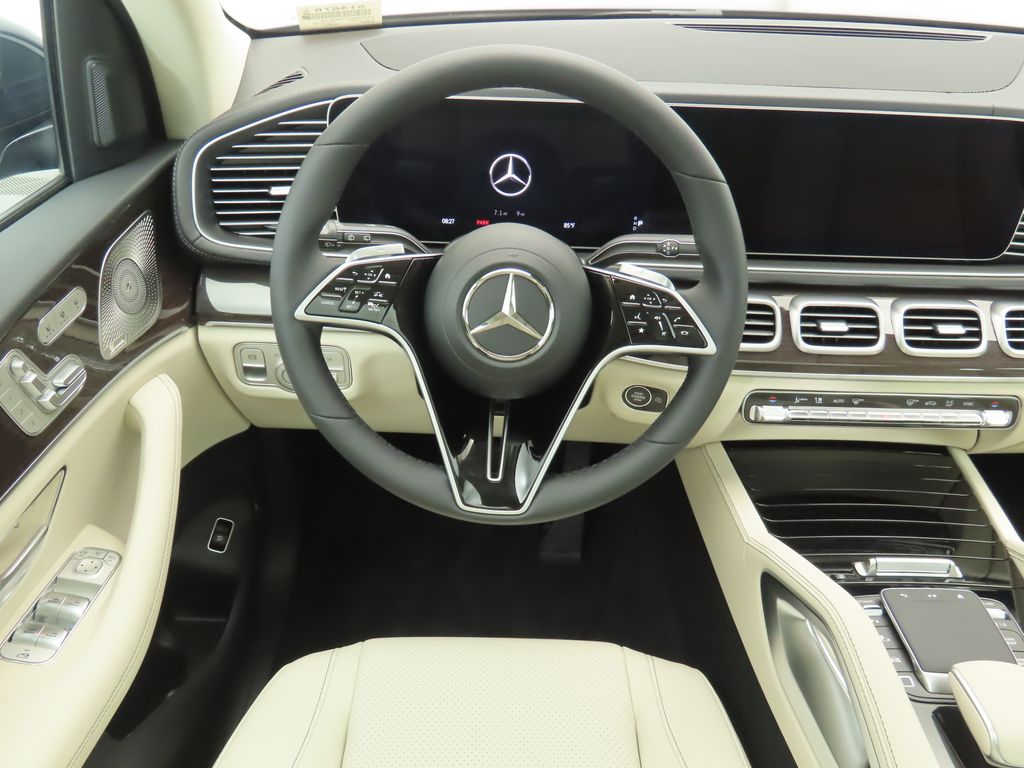 2026 Mercedes Benz GLS 450 4MATIC photo 10