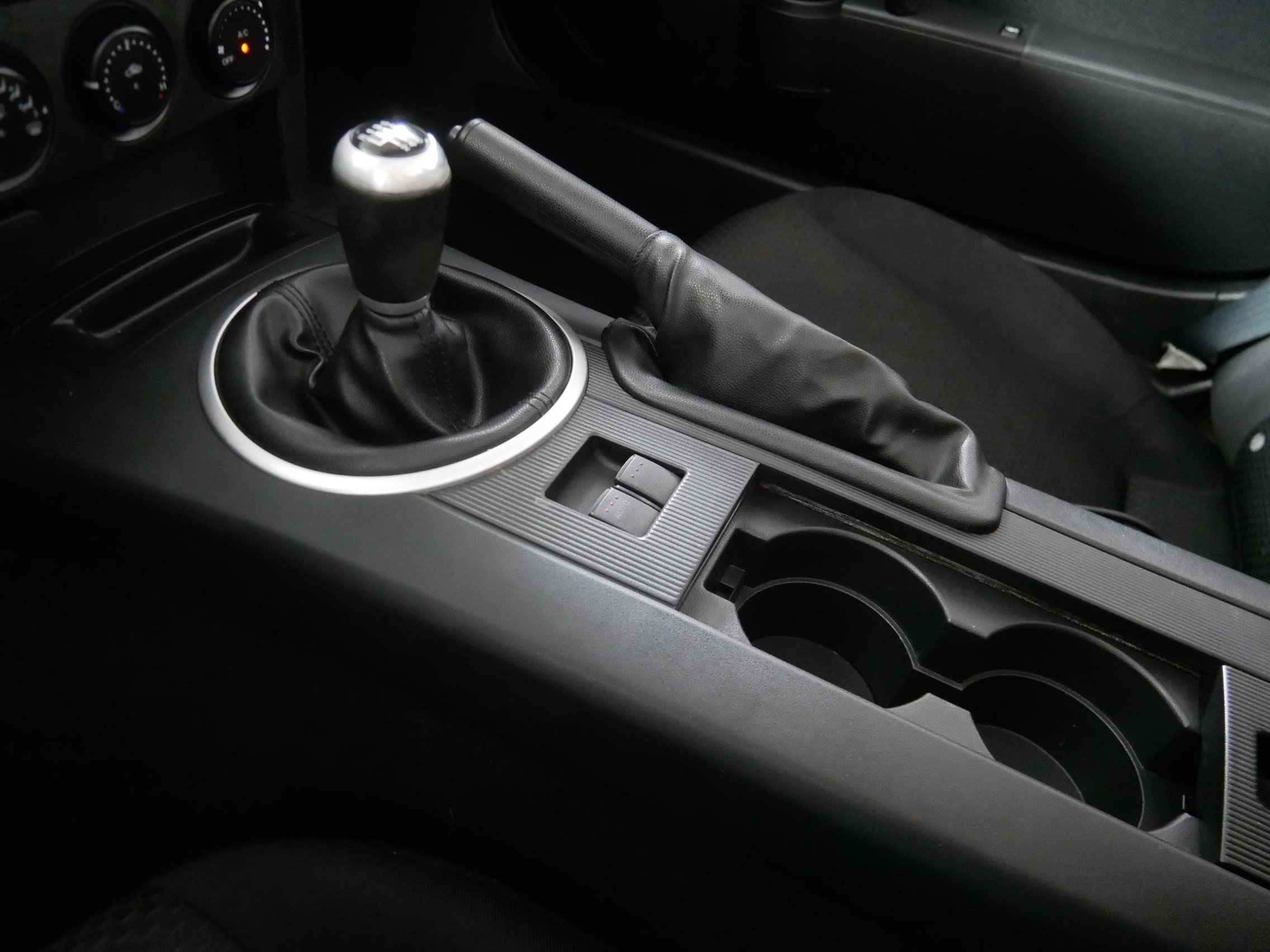 2006 Mazda MX-5 Miata Miata Sport photo 22