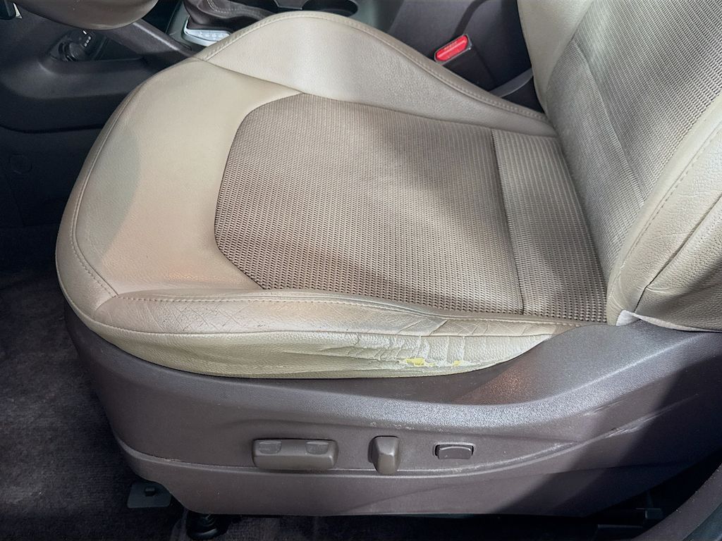 2014 Hyundai Tucson SE photo 21