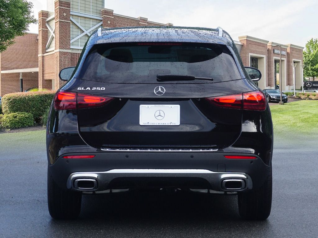 2026 Mercedes Benz GLA 250 photo 4