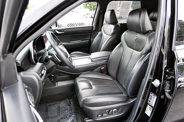 Used 2023 Black Hyundai Calligraphy image 16