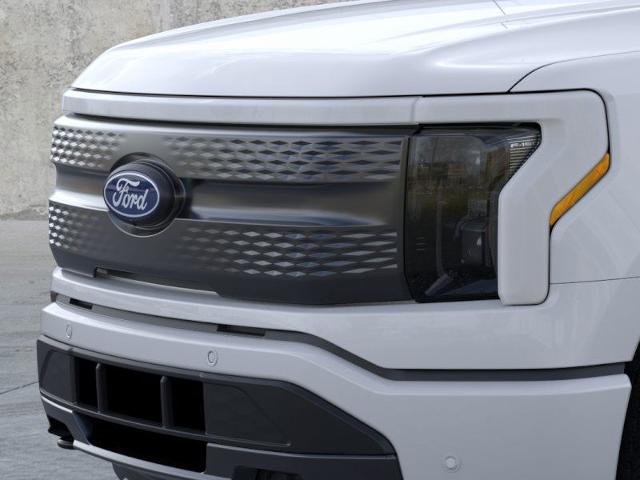 2025 Ford F-150 Lightning photo 28